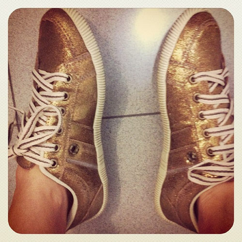 Tenis osklen feminino tem forma grande cheap
