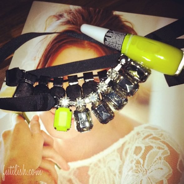 diy-neon-necklace