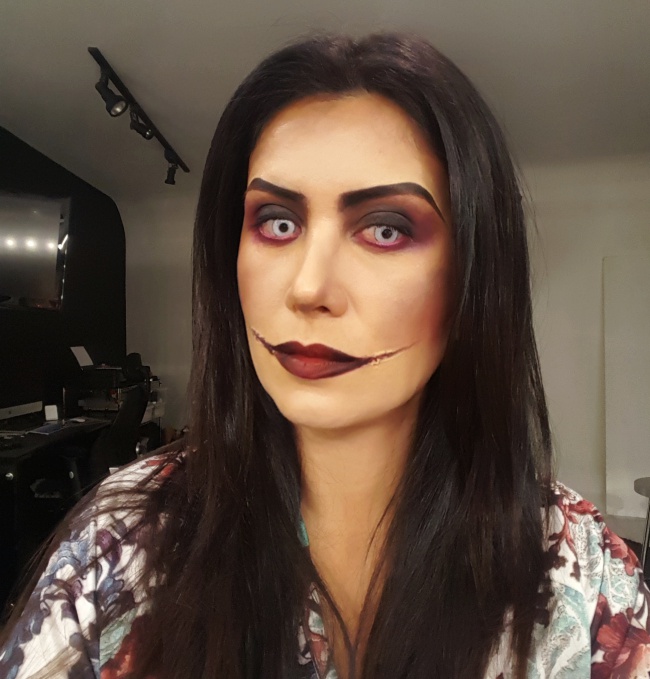 Look Halloween Fantasias improvisadas - Produção especial para